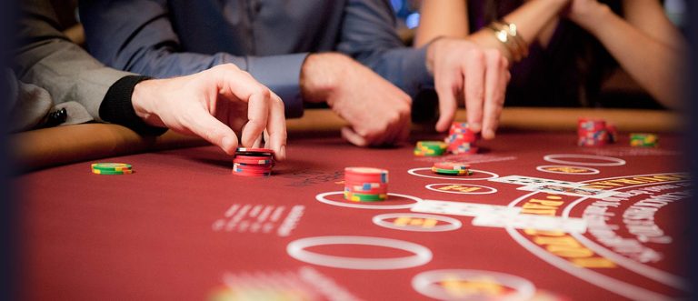Benefits of playing online poker games